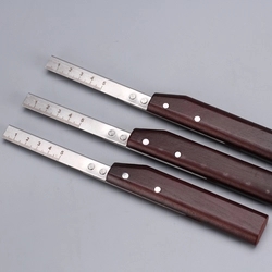 Microtome trimming knife blade handle